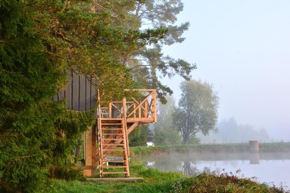 Dragon House In The Tree! Jacuzzi, Sauna ,Cinema,Heated Lici  Εξωτερικό φωτογραφία